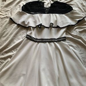 Like New STYLE STALKER señorita dress